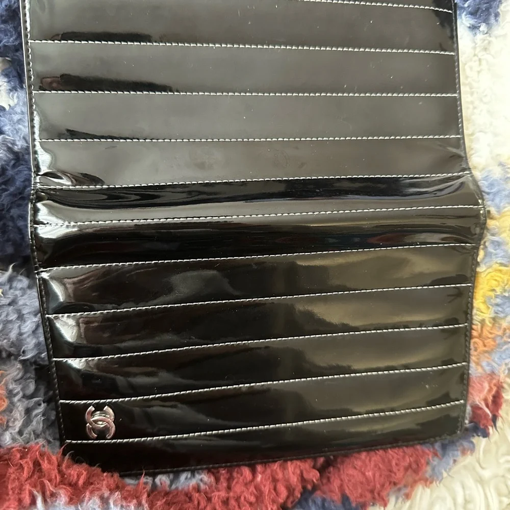 CHANEL clean patent